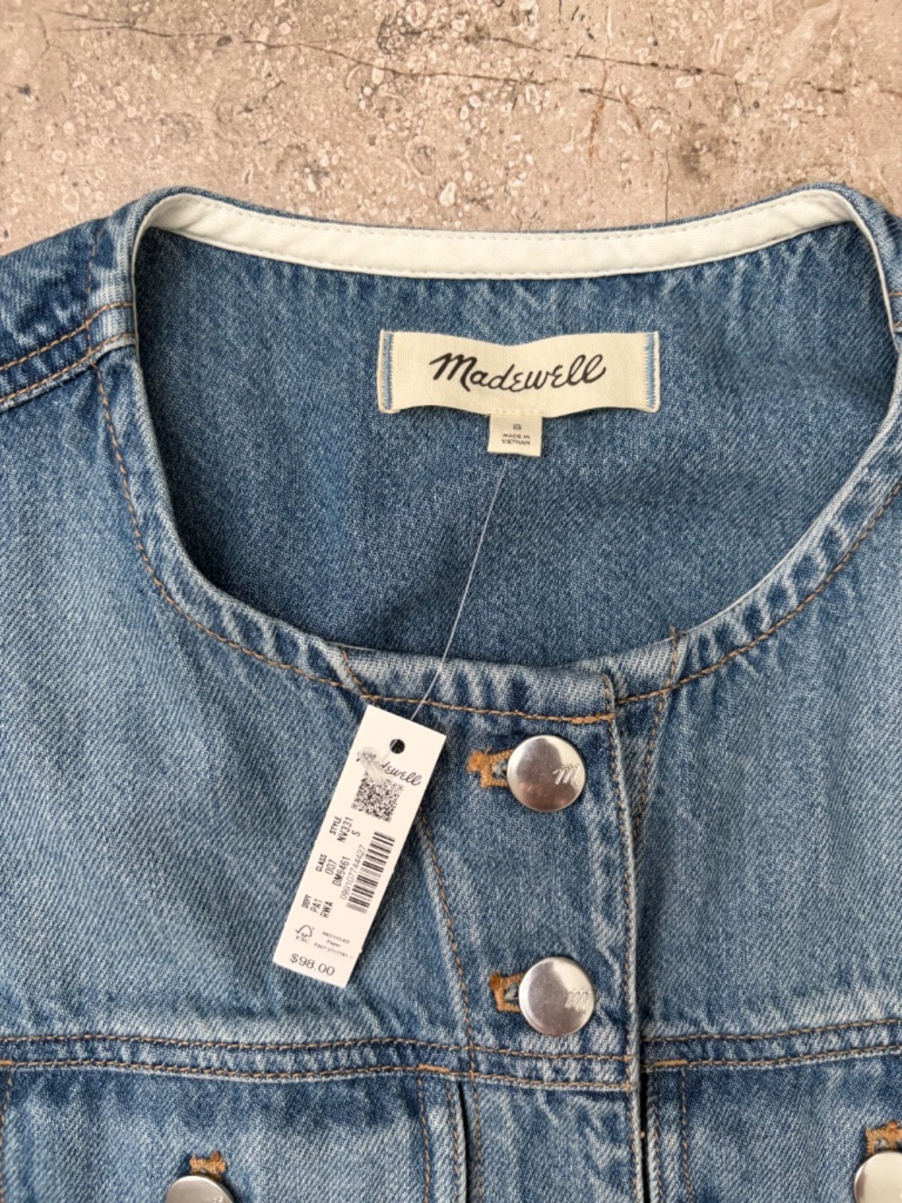 Madewell Cropped Denim Vest: Airy Denim Edition - Picture 3 of 6